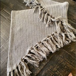 NWT - Nieman Marcus grey and silver scarf